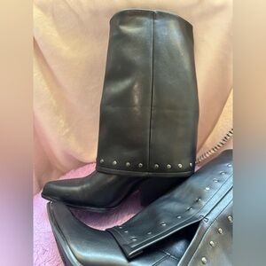 VIRAL ON TIK TOK. Sincerely Jules Black Heeled Cowgirl Boots with Studded Detail